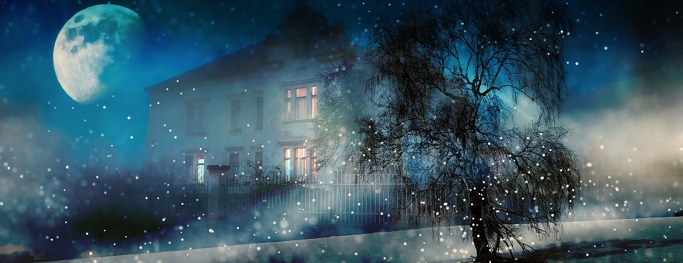 Haus in Winternacht